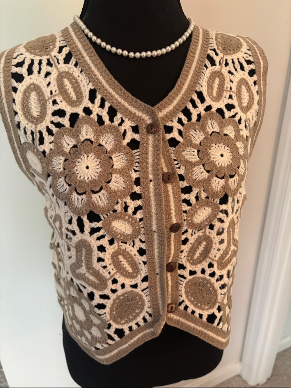 Crochet Floral Button-Front Sweater Vest in Beige and Cream